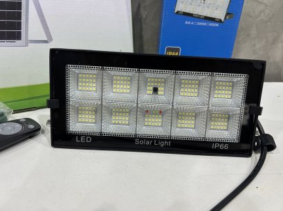 LED Solar Light ไฟสปอร์ตไลท์ 3000K