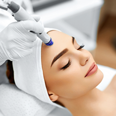 เลเซอร์รักษาเส้นเลือดขอด Laser for Varicose Vein treatment by De Med Clinic