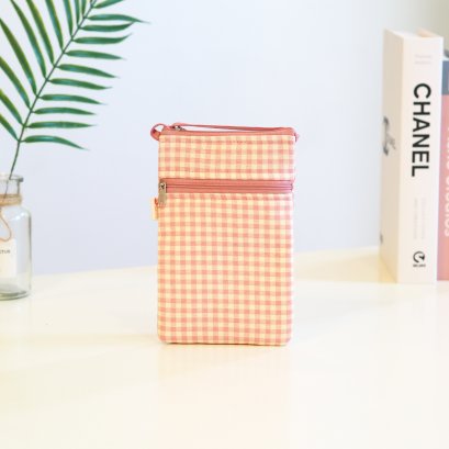 กระเป๋าสะพายมือถือ ลายสก๊อตชมพู