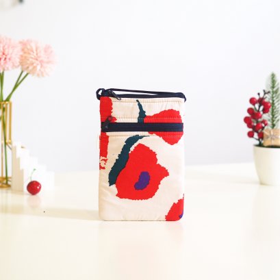 กระเป๋าสะพายมือถือ ลายดอกแดงครีม