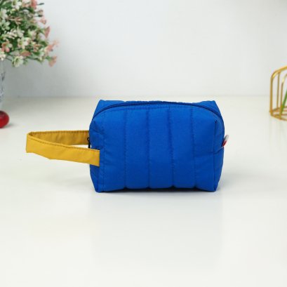 กล่องดินสอกลาง สีน้ำเงิน หูจับเหลือง