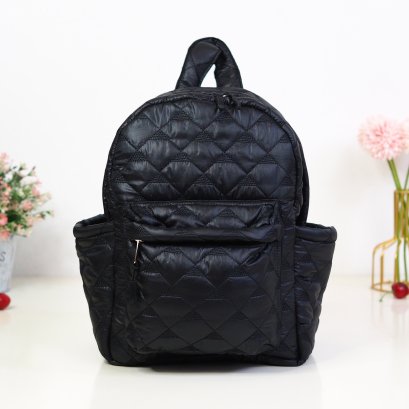 เป้กลางผ้าไนลอนกันน้ำ ลายสามเหลี่ยมพื้นดำ