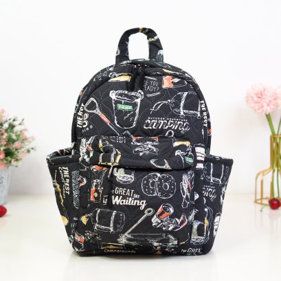 เป้กลางผ้าไนลอนกันน้ำ ลายแค้มปิ้งพื้นดำ