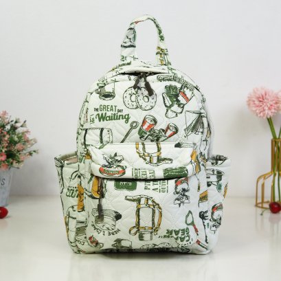 เป้กลางผ้าไนลอนกันน้ำ ลายแค้มปิ้งพื้นครีม