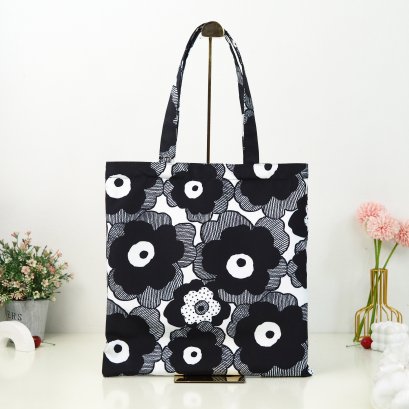 BookBag ผ้ากันน้ำพิมพ์ลาย ดอกครีมดำ