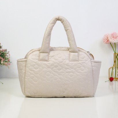 Boston ผ้าไนลอนปักดอกไม้พื้นครีม