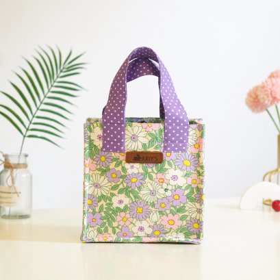 มาการอง ลายดอกชมพูม่วงพื้นครีม