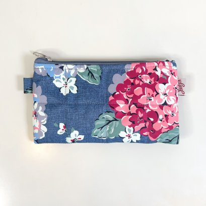 คสอ.นุ่มนิ่มผ้ากันน้ำ ไฮเดรนเยียพื้นเทา