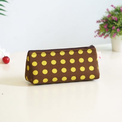 กระเป๋าเครื่องสำอางสามเหลี่ยม ลายจุดกะปิ