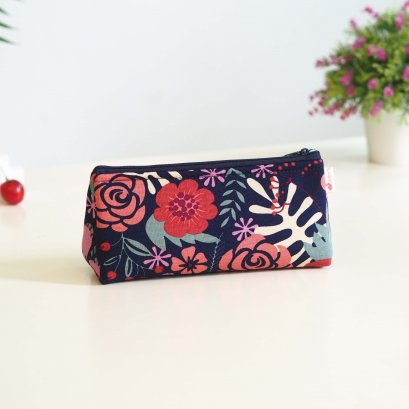 กระเป๋าเครื่องสำอางสามเหลี่ยม ลายดอกไม้ป่ากรม