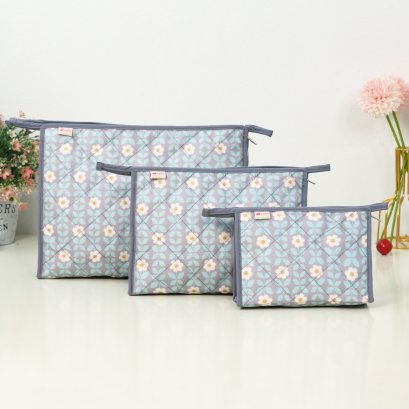 กระเป๋าเครื่องสำอางสามอนงค์  ใบไม้เขียว