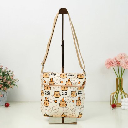 สะพายเล็กซิปหน้า Capybara ผลส้ม