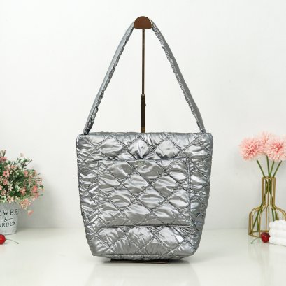 กระเป๋าช้อปปิ้ง รุ่น ถังใหญ่เป๋าปะหน้าผ้าเมทัลลิค เทาเข้ม