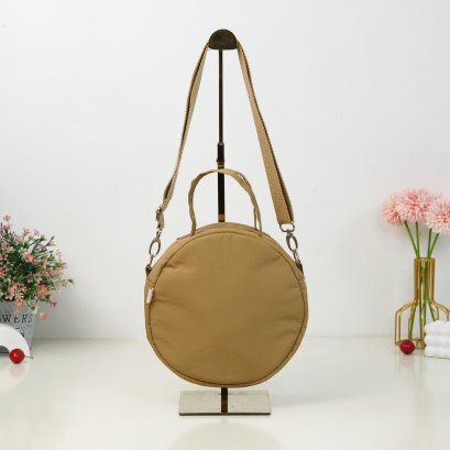 กระเป๋าวงกลม ผ้าไนลอน สีน้ำตาลอ่อน