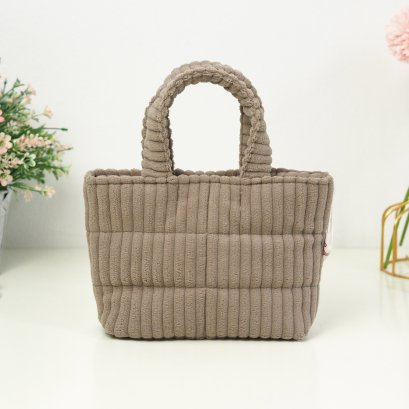 ถือจิ๋ว XS ลูกฟูกสีน้ำตาลอ่อน