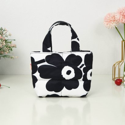 ถือจิ๋ว XS ผ้ากันน้ำ ดอกดำใหญ่ครีม