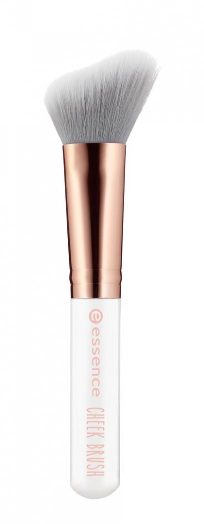 essence cheek brush