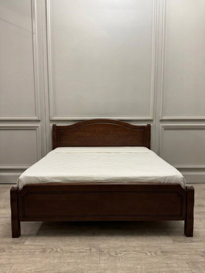 Roman bed