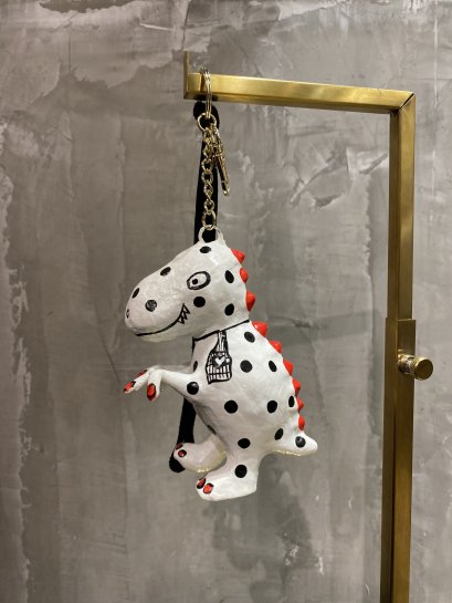 Ruay Standing Bag Charm