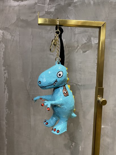 Ruay Standing Bag Charm