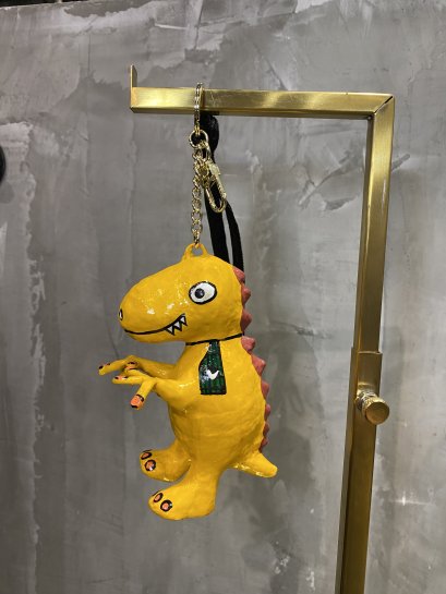 Ruay Standing Bag Charm