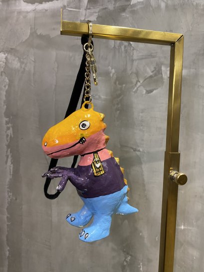 Ruay Standing Bag Charm