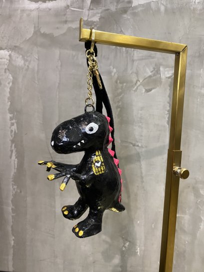 Ruay Standing Bag Charm