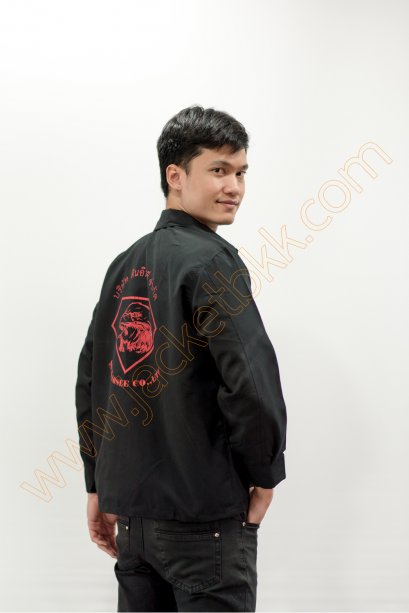 เสื้อแจ็คเก็ตสีดำ