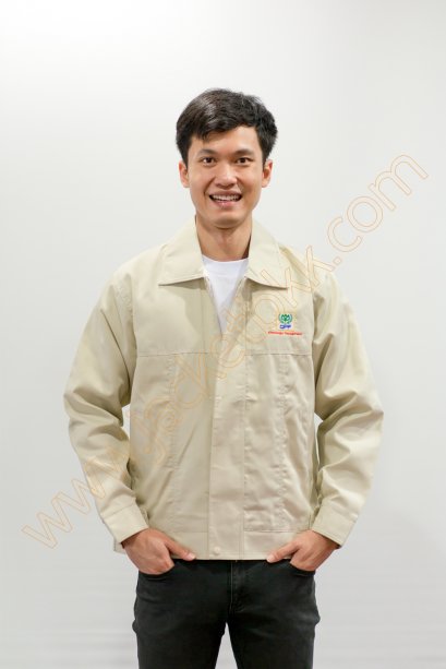 เสื้อแจ็คเก็ตสีครีม