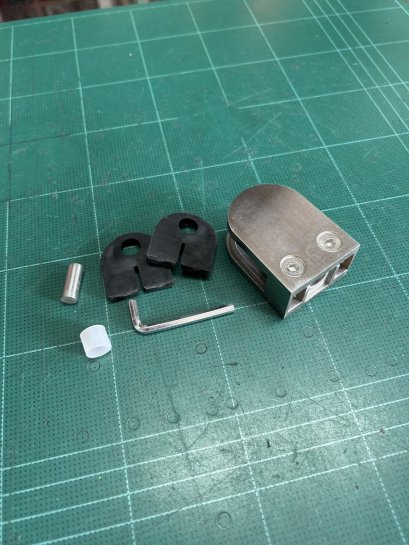 ตัวหนีบกระจก งานหล่อ KMB SY1