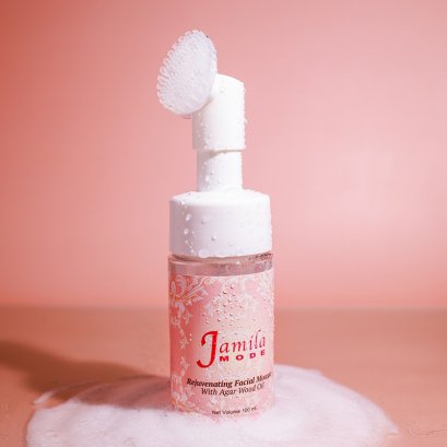 جميلا   موس تجديد شباب الوجه بزيت خشب أجار