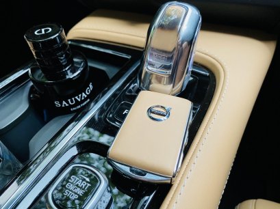 VOLVO S90 INSCTIPTION T8 ตัว TOP สีขาว ปี 2018 ไมล์หมื่นเดียว สภาพมือ1 โค่ดใหม่ เพียง 2,150,000฿