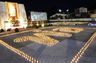 ชาวระนองจุดเทียนรำลึกคิดถึงพ่อ