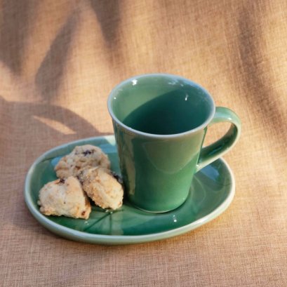 แก้วกาแฟและจานรอง