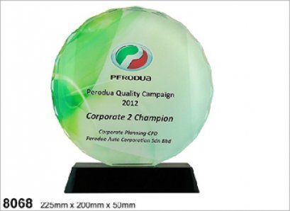 ถ้วยรางวัลคริสตัล 8068