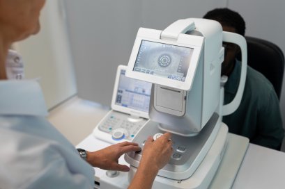 คอมวัดสายตาจำเป็นต้องมีในร้านแว่นหรือไม่? ประสบการณ์จาก Grandlondon Optical