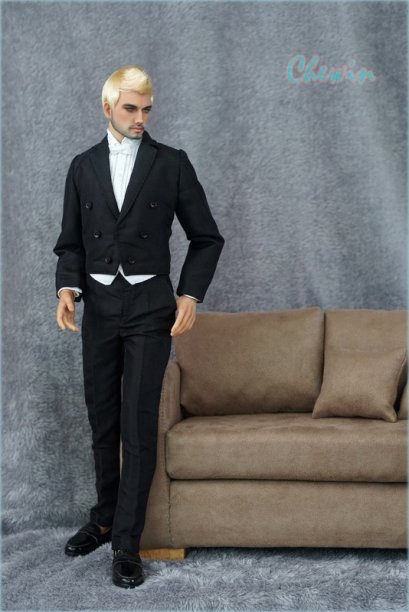 Kob Chai  -  Tuxedo fashion set
