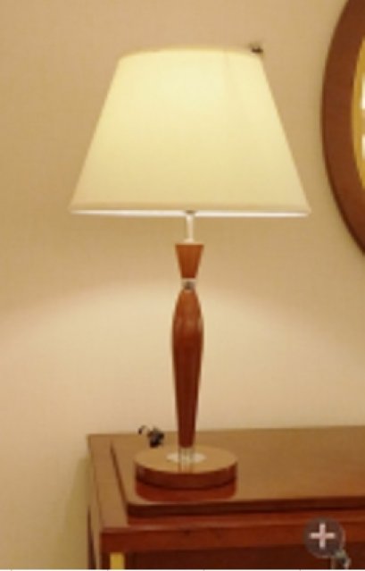 โคมไฟตั้งโต๊ะ ขาไม้ + โป๊ะผ้า 003T
