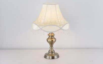 โคมไฟตั้งโต๊ะ E709