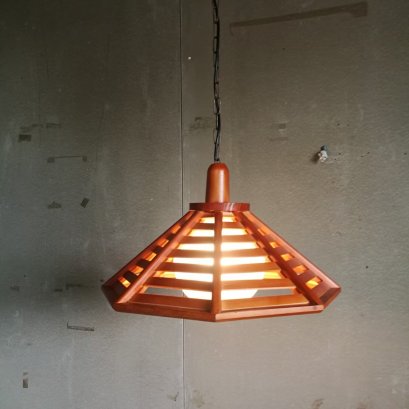 โคมไฟแขวน 7061-1P