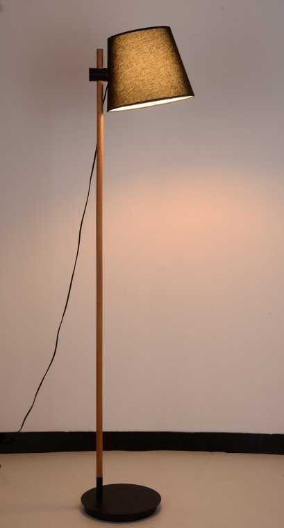 โคมไฟตั้งพื้น