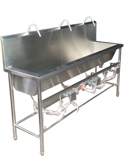 อ่างล้างมือสแตนเลส แบบเข่าดัน 3 หัวก๊อก