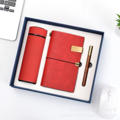 เช็ตสมุดโน๊ต และกระบอกน้ำ