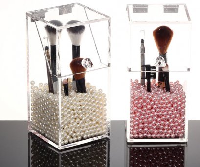 กล่องใสใส่แปรงแต่งหน้า