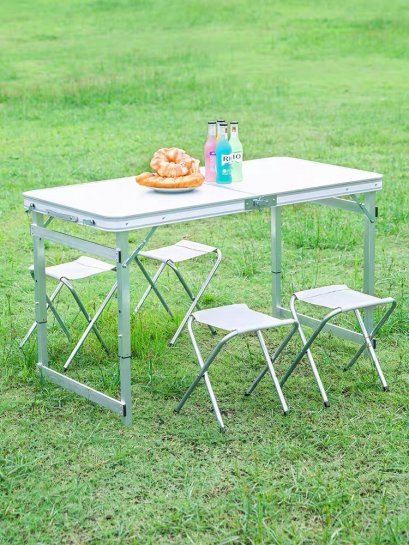 เก้าอี้สนาม