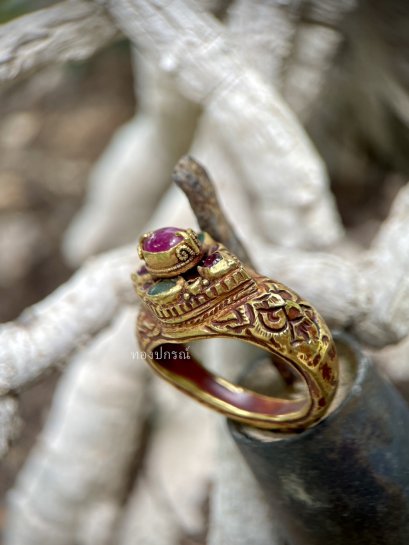 แหวนเขี้ยวทับทิมมรกตข้าวหลามตัด ขนาดนิ้วมือ 56