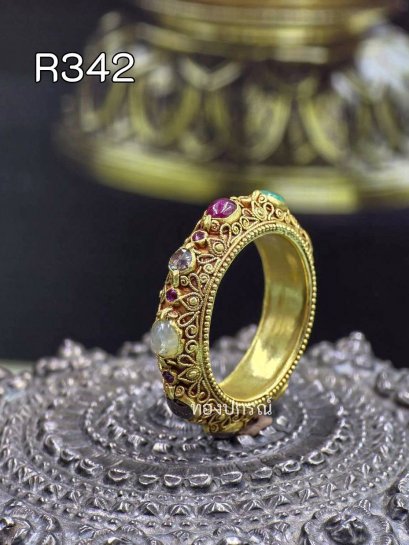 แหวนทองคำโบราณพิรอดนพเก้า ล้อมลายเครือเถา ขนาด 58