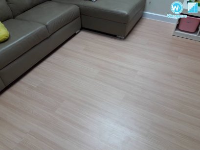 ปูพื้นไม้ลามิเนต 8 มิล ทับพื้นเก่าไม่ได้ระดับ พร้อมปรับพื้นบางส่วน