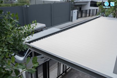 หลังคาไวนิล วัสดุมุงหลังคาโรงรถและกันสาดสไตล์โมเดิร์น