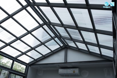 การต่อเติมห้องกระจก (Glass House) ด้วยหลังคาไฟเบอร์กลาส (Fiberglass)